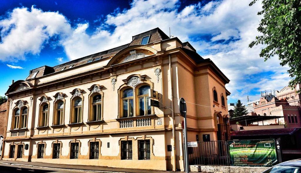 Penzion Dobre Casy Kosice Luaran gambar